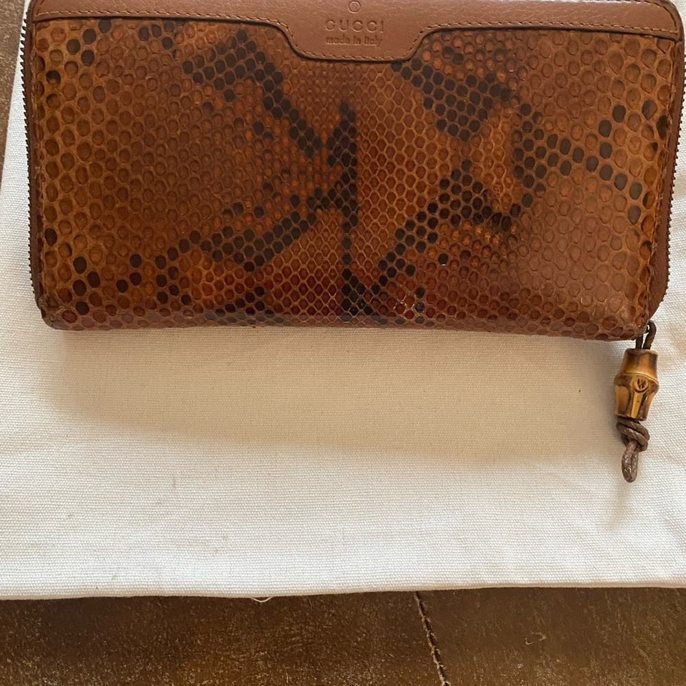 Gucci Brown Leather Wallet with Bamboo Accent